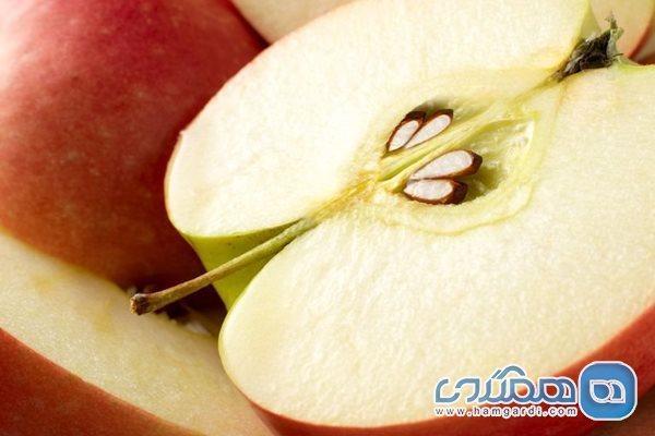 اثر معجزه آسای خوردن هسته سیب اثر معجزه آسای خوردن هسته سیب