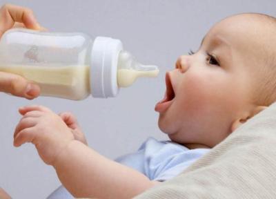 14 باور نادرست درباره تغذیه کودک با شیر مادر